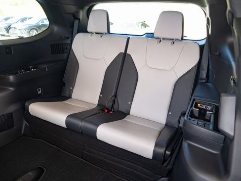 New 2026 Lexus TX 350 F SPORT Handling image 20