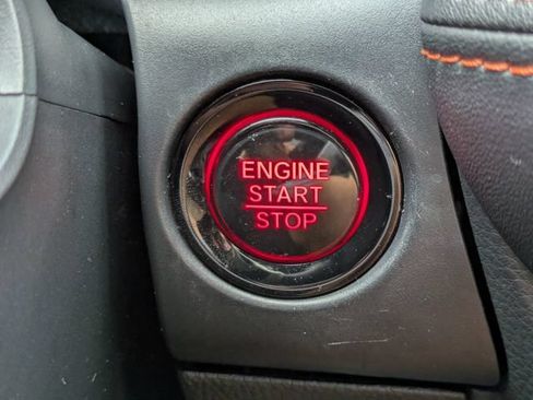 Used 2025 Honda HR-V Sport image 32