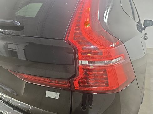 Used 2024 Volvo XC60 T8 Ultimate w/ Protection Package Premier image 20