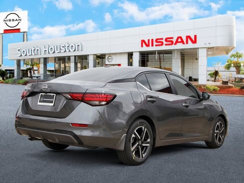 New 2025 Nissan Sentra SV image 4