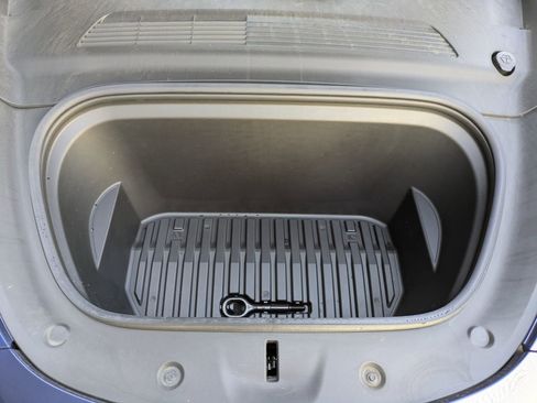 Used 2020 Tesla Model Y Performance image 29