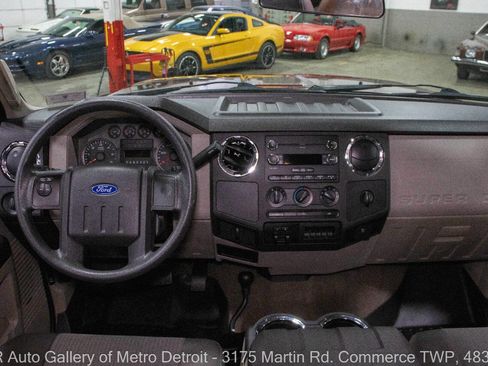 Used 2009 Ford F250 XLT image 16