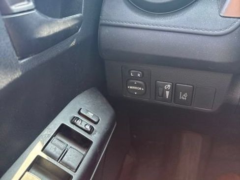 Used 2018 Toyota RAV4 LE w/ Carpet Mat Package AWD/4WD image 17