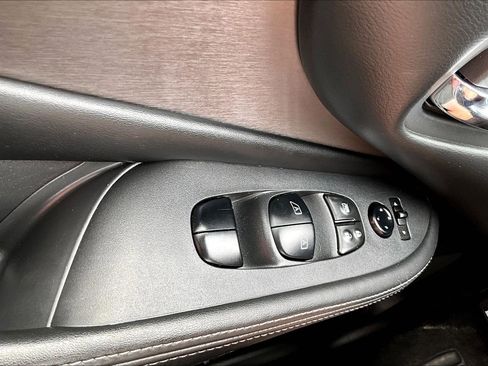 Used 2023 Nissan Murano SV AWD/4WD image 34