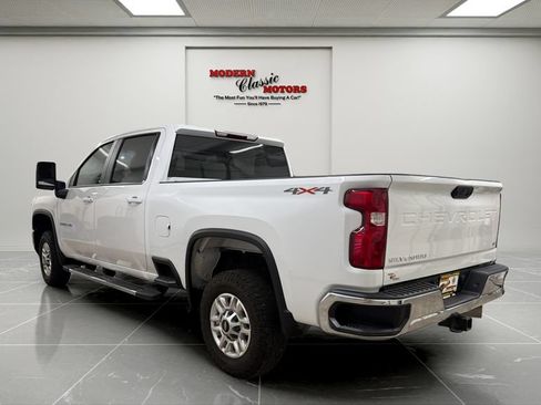 Used 2024 Chevrolet Silverado 2500 LT AWD/4WD image 5