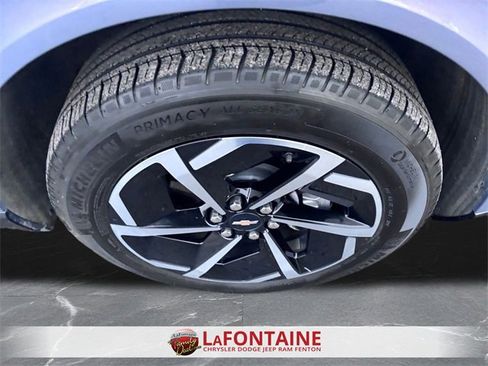 Used 2024 Chevrolet Equinox EV LT w/ LPO, Interior Storage Package image 28