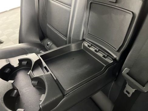 Used 2020 Jaguar E-PACE SE image 45