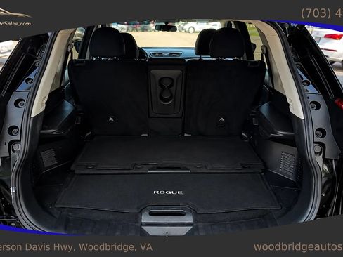 Used 2017 Nissan Rogue SV w/ SV Premium Package FWD image 33