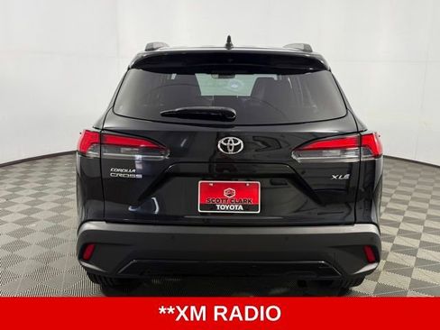 Used 2023 Toyota Corolla Cross XLE image 7