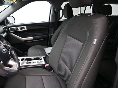 Certified 2022 Ford Explorer XLT image 13