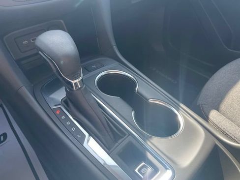 Used 2023 Chevrolet Equinox LT FWD image 26