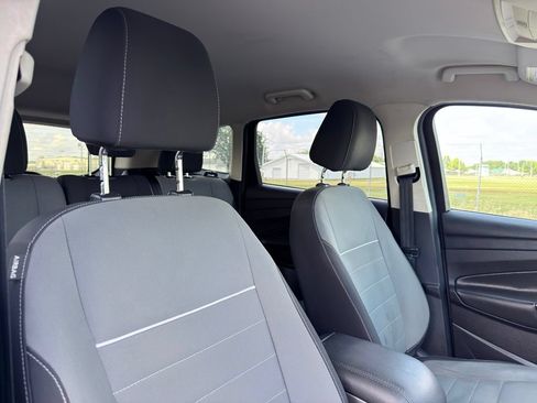 Used 2015 Ford Escape SE FWD image 34