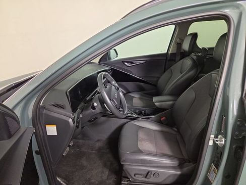 Certified 2023 Kia Niro EX Touring FWD image 11