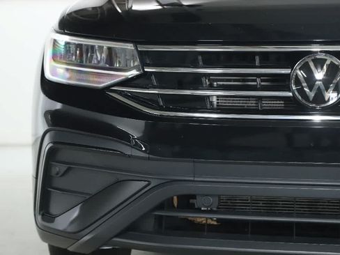 Used 2023 Volkswagen Tiguan SE AWD/4WD image 6