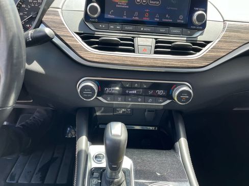 Used 2021 Nissan Altima 2.5 SL FWD image 18