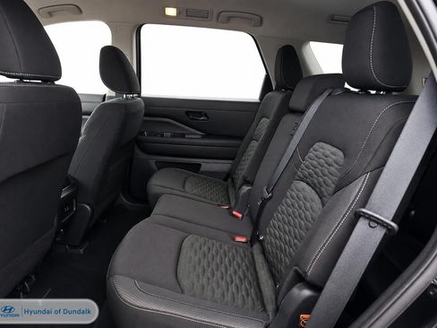 Used 2023 Nissan Pathfinder S FWD image 14