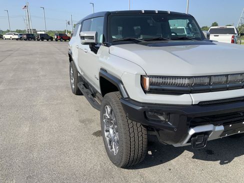New 2025 GMC Hummer EV 3X AWD/4WD image 17