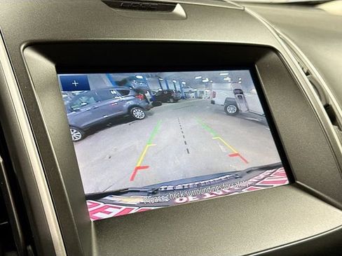 Used 2020 Ford Edge SEL w/ Convenience Package image 16
