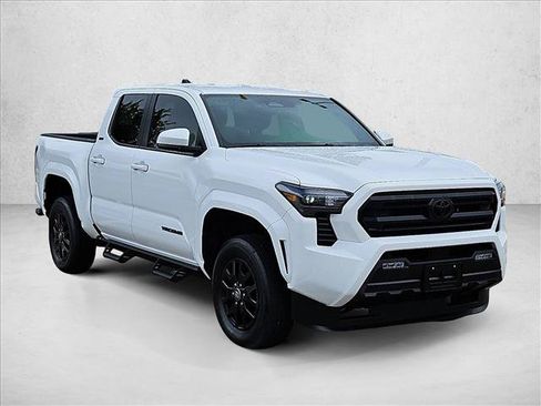Used 2025 Toyota Tacoma SR5 AWD/4WD image 3