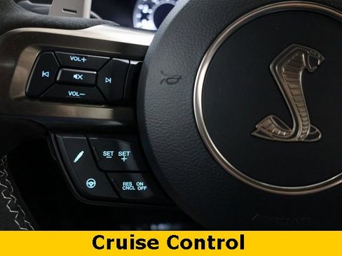 Used 2022 Ford Mustang Shelby GT500 w/ Carbon Fiber Track Pack image 40