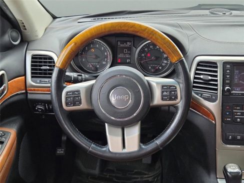 Used 2012 Jeep Grand Cherokee Overland AWD/4WD image 18
