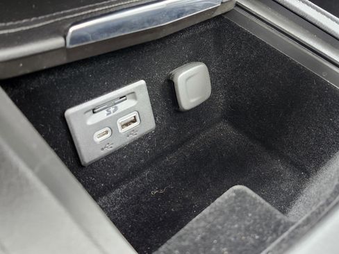 Used 2020 Cadillac XT4 Sport image 12