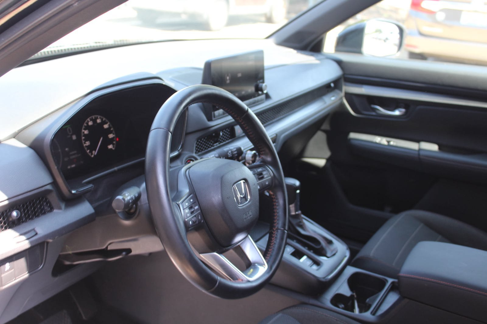 Used 2025 Honda CR-V Sport image 23