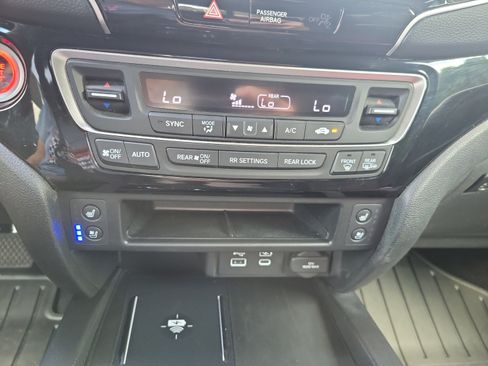 Certified 2024 Honda Ridgeline Black Edition image 33