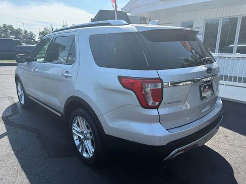 Used 2017 Ford Explorer Limited image 9