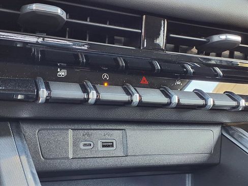 New 2026 GMC Canyon Elevation w/ Convenience Package image 6