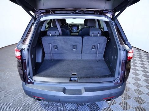 Used 2020 Chevrolet Traverse LT w/ Driver Confidence II Package AWD/4WD image 7