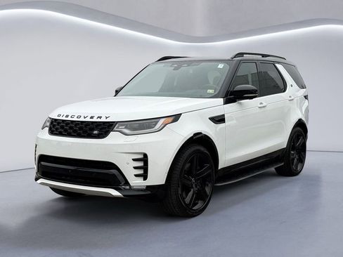 New 2025 Land Rover Discovery Dynamic SE image 1