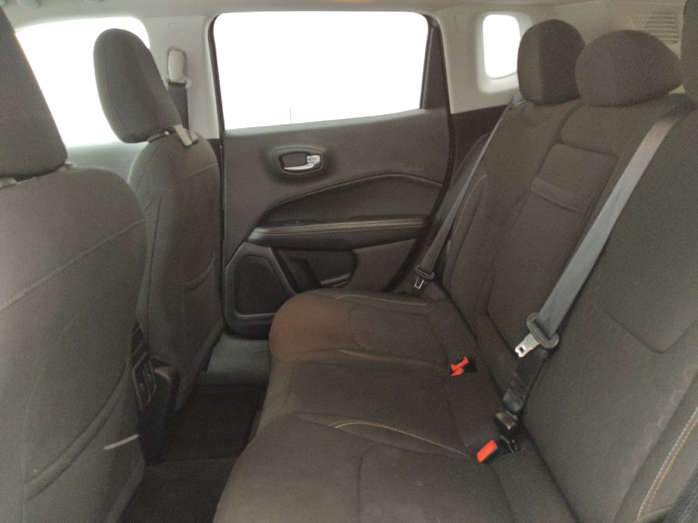 Used 2018 Jeep Compass Sport w/ Tech Group FWD image 18