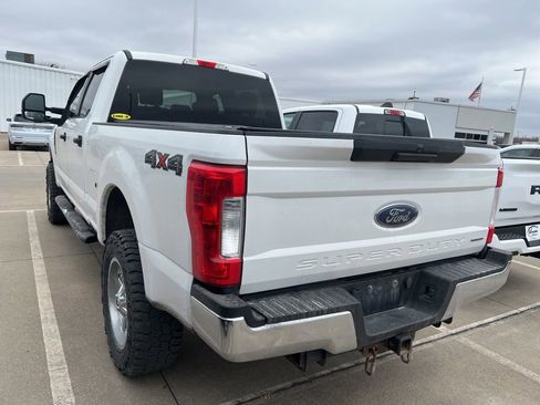 Used 2017 Ford F250 XLT image 5