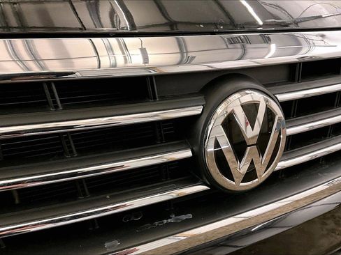 Used 2020 Volkswagen Passat 2.0T SE image 29