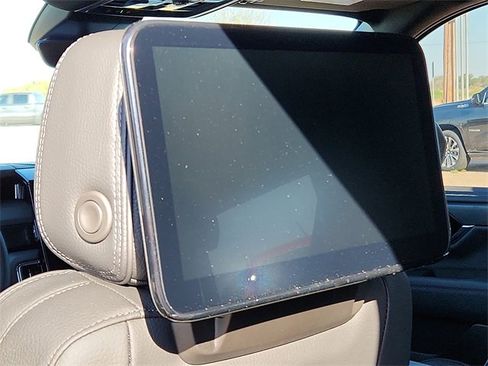 New 2026 GMC Yukon Denali w/ Denali Reserve Package image 11