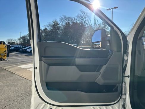Used 2024 Ford F250 XL w/ STX Appearance Package image 21
