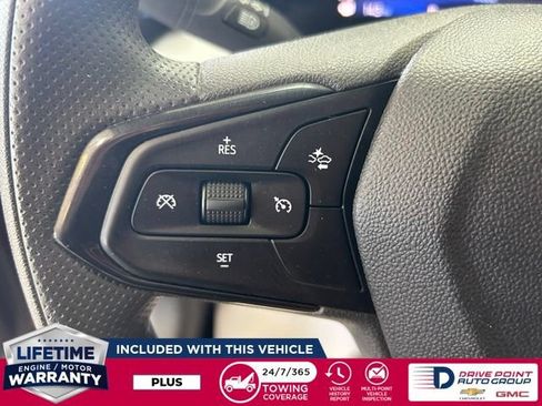 Used 2025 Chevrolet Trax LT FWD image 18