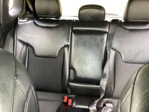 Used 2023 Jeep Compass Trailhawk image 22