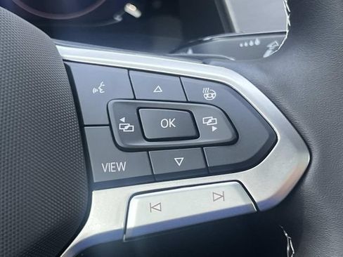 New 2026 Volkswagen Atlas Cross Sport SE FWD image 17