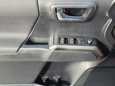 Used 2018 Toyota Tacoma TRD Sport RWD image 22