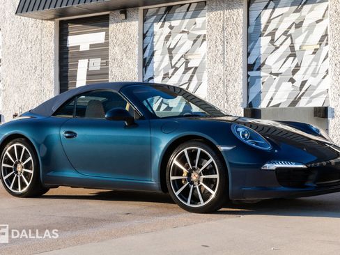 Used 2015 Porsche 911 Carrera image 19