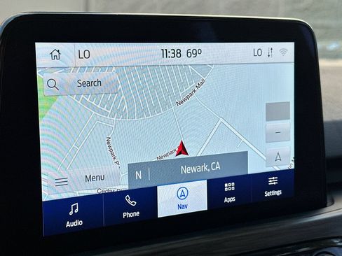 Used 2020 Ford Escape Titanium FWD image 18