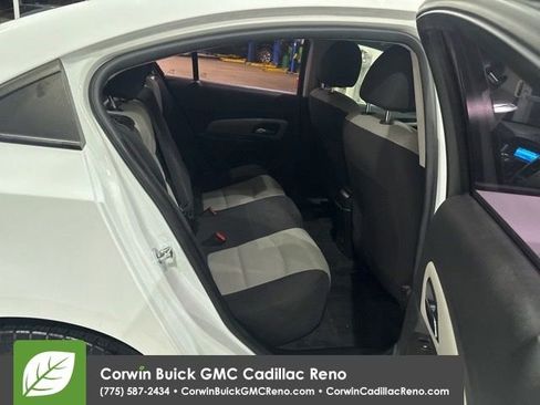 Used 2016 Chevrolet Cruze LS FWD image 33