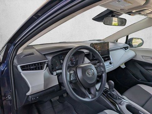 Used 2025 Toyota Corolla LE w/ LE Premium Package FWD image 9