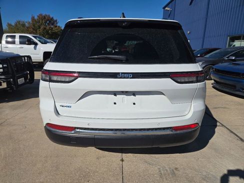 Used 2022 Jeep Grand Cherokee Limited 4xe w/ Luxury Tech Group II image 3