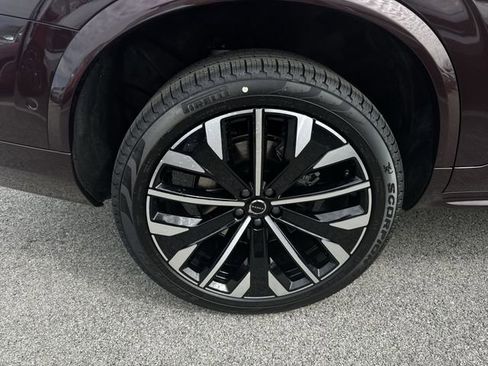 New 2026 Volvo XC90 B5 Plus AWD/4WD image 33