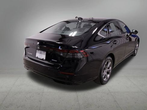 Used 2023 Honda Accord EX-L image 6