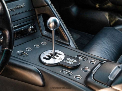 Used 2004 Lamborghini Murcielago Coupe image 33