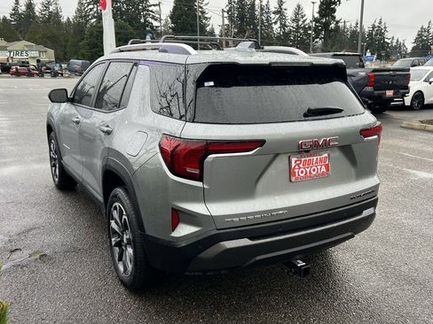 Used 2025 GMC Terrain Elevation w/ Elevation Premium Package image 8